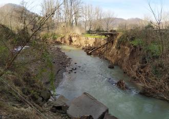 Ripristino scogliera sul Torrente Vezza in Comune di Bomarzo